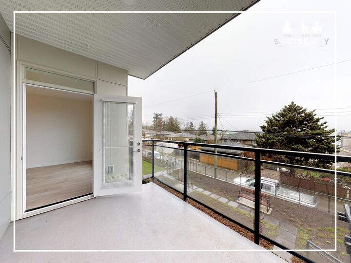 Property Photo:  625 E 3rd Street 101  BC V7L 0G3 