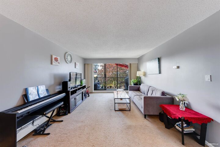 Property Photo: 170 E 3rd Street 107 BC V7L 1E6