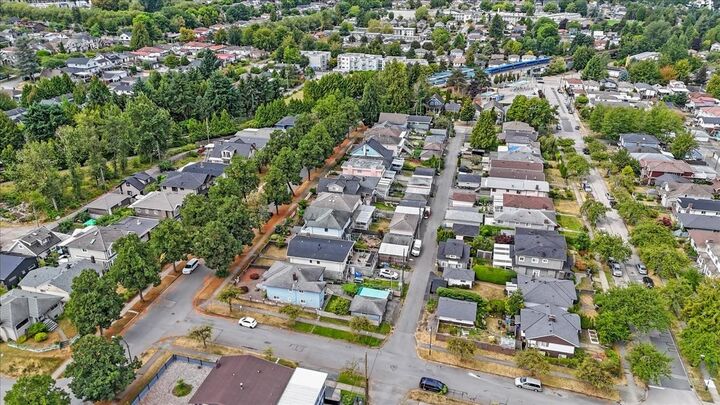 Property Photo: 2593 E 25th Avenue BC V5R 1H2