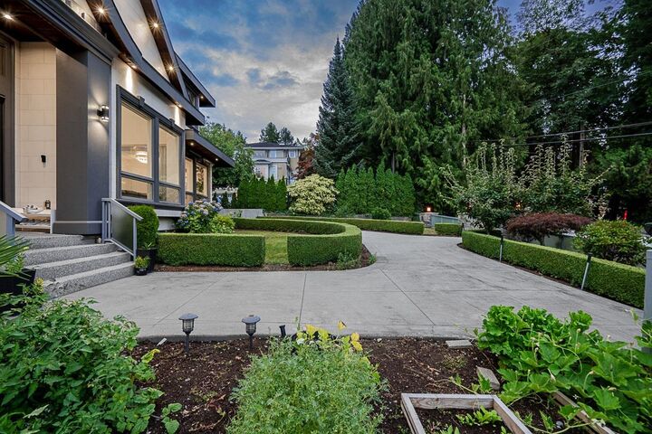 Property Photo: 5876 Buckingham Avenue BC V5E 2A3