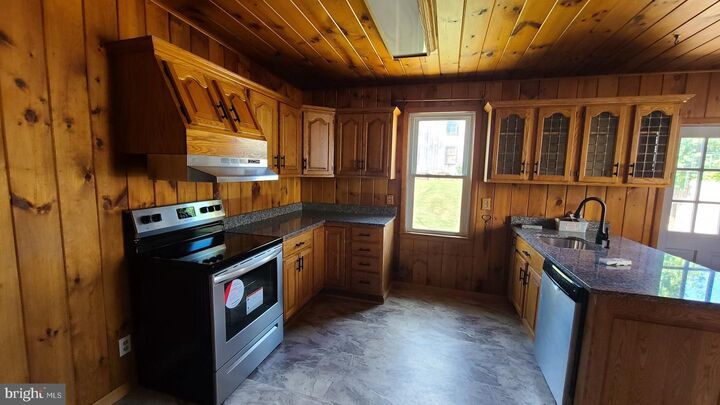 Property Photo:  3213 Walnut Street  PA 18081 