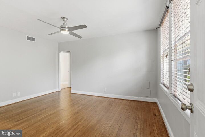 Property Photo:  1231 Penn Street NE 4  DC 20002 