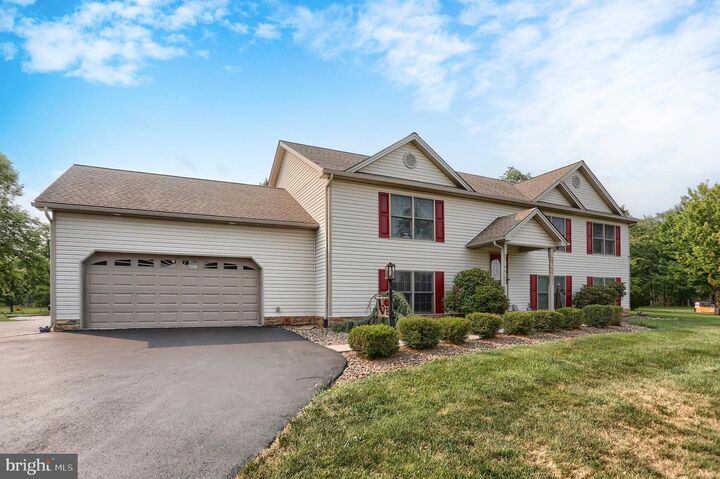 Property Photo:  10 David Glenn Drive  PA 17015 