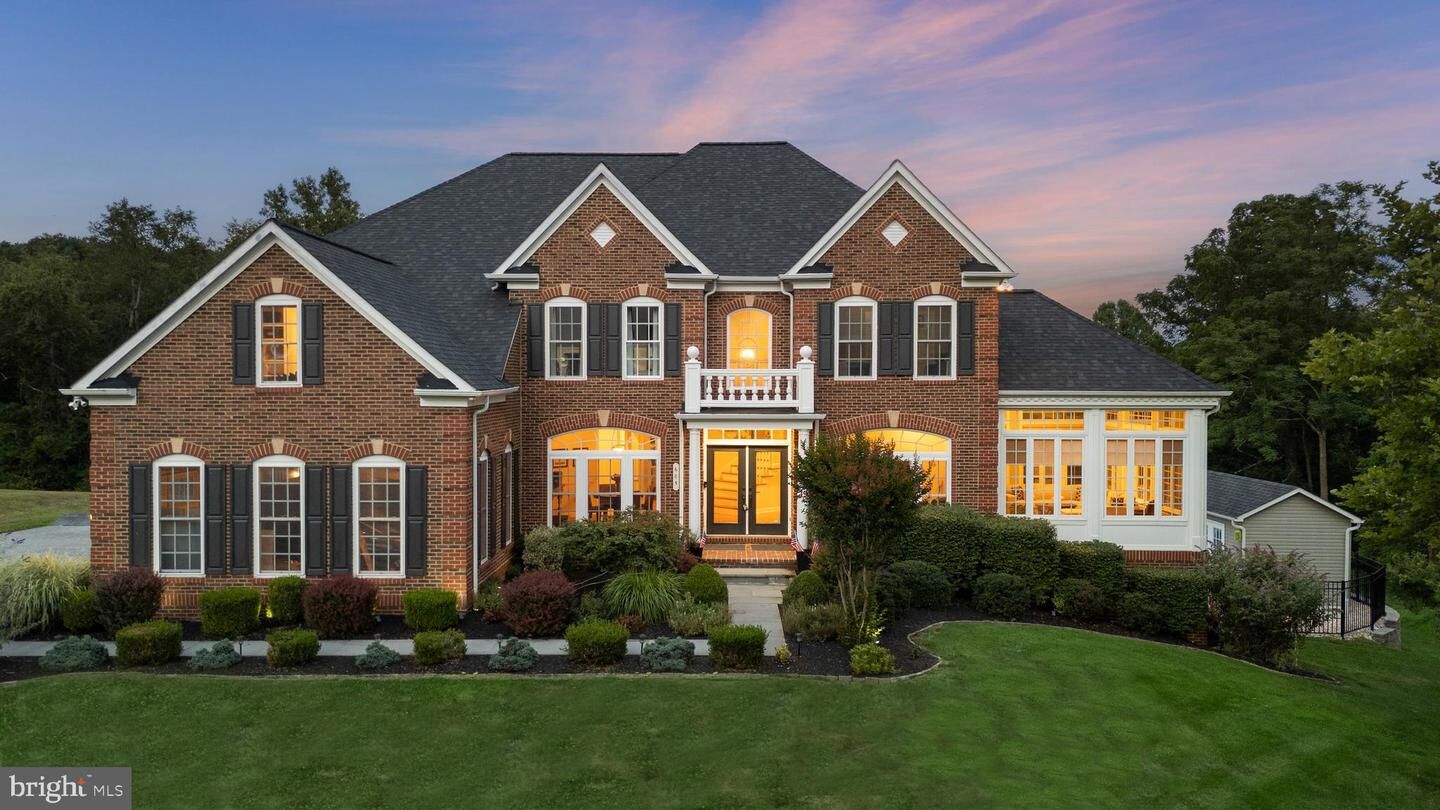 Property Photo: 605 Cascade View Court MD 21120
