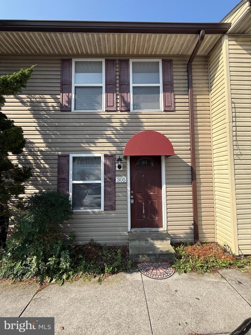 Property Photo: 305 Avon Court VA 22601