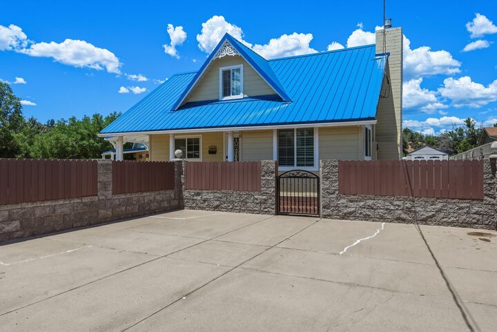 Property Photo: 10 E Mars Lane AZ 85541