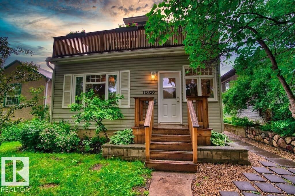 Property Photo: 10026 87 Av NW AB T6E 2N9