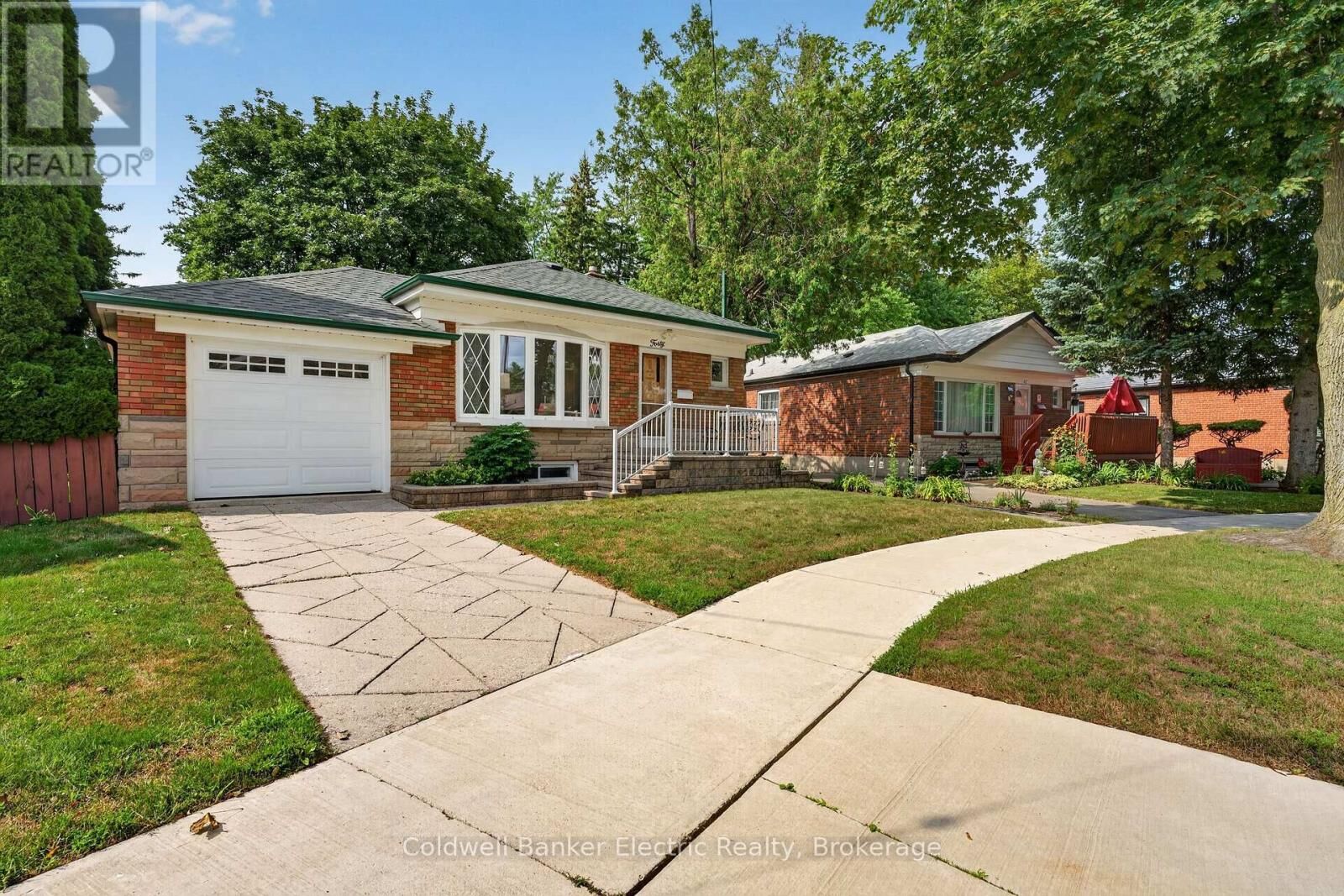 Property Photo: 40 Wortham Drive ON M1G 1W4