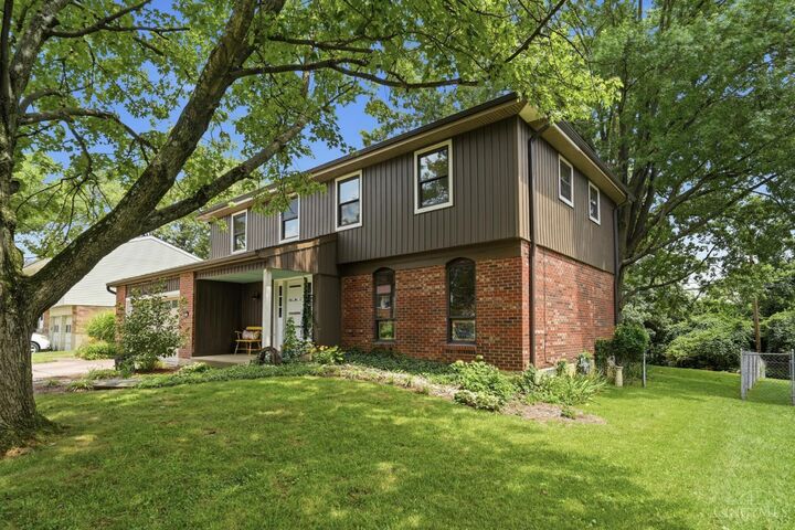 Property Photo: 10816 Wengate Lane OH 45241