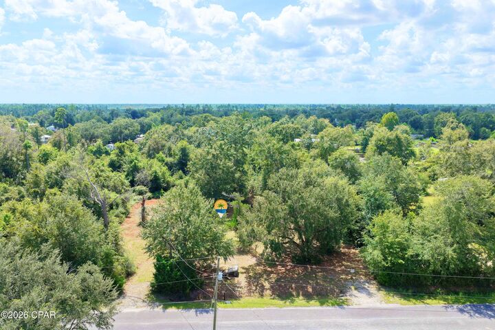 Property Photo: 9140 Deanne Road FL 32404