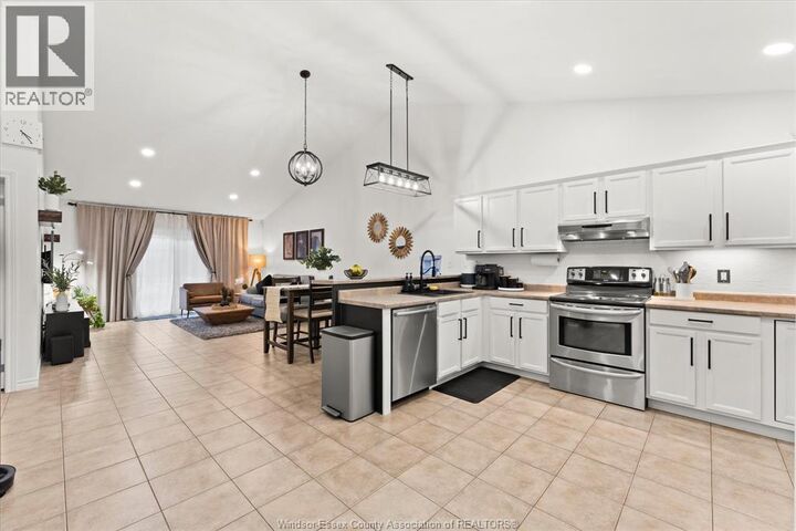 Property Photo:  163 Antonio Court  ON N8H 5P5 