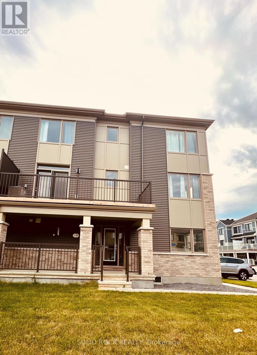 Property Photo:  21 Stitch Mews Street  ON K0A 2Z0 