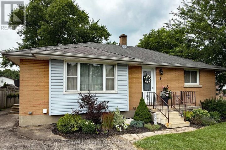Property Photo:  8 Dougall Street  ON N4S 7V6 