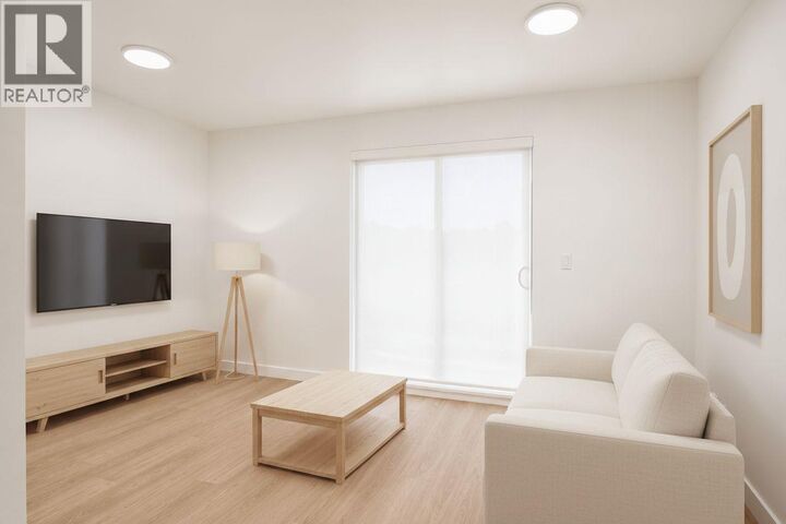 Property Photo: 1380 Pridham Avenue 310 BC V1Y 6B5