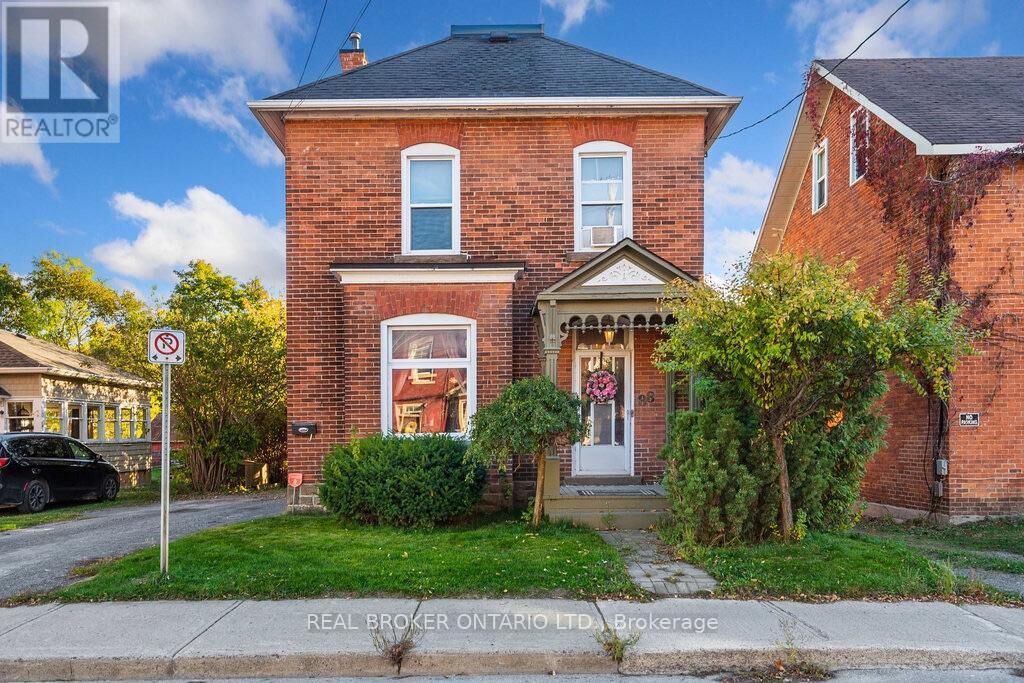 Property Photo: 88 Moore Street ON K7C 2R2