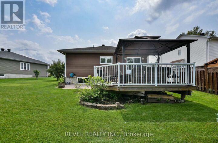 Property Photo:  304 Jv Bonhomme Boulevard  ON P4P 1H5 