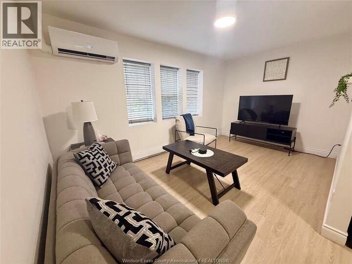 Property Photo:  808 Ottawa Street 2  ON N8X 2C6 
