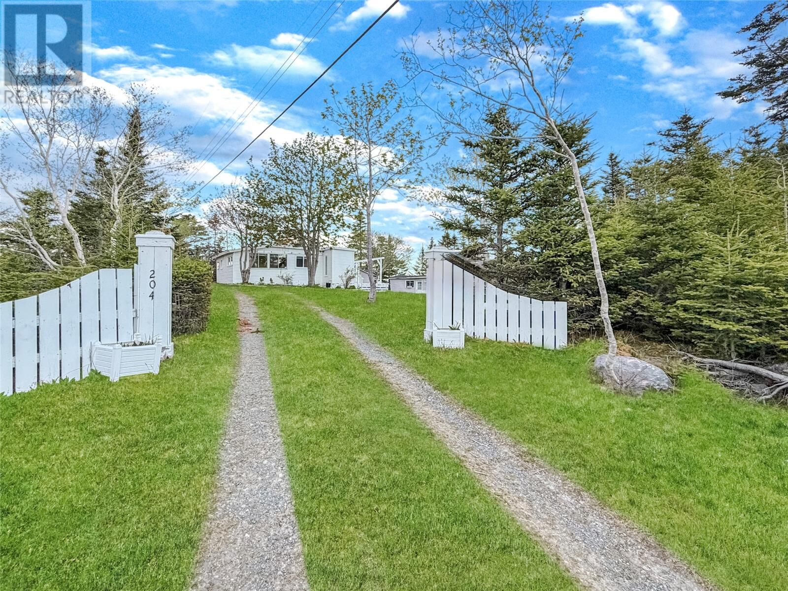Property Photo:  204 Vineland Road  NL  