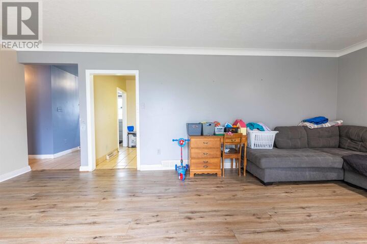 Property Photo:  468 Heather Cres  ON P7E 5K9 
