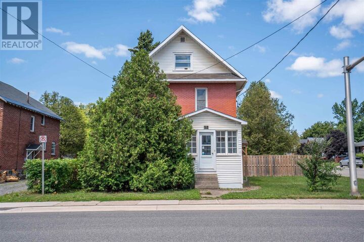 Property Photo: 31 St. George's Ave E ON P6B 1W8