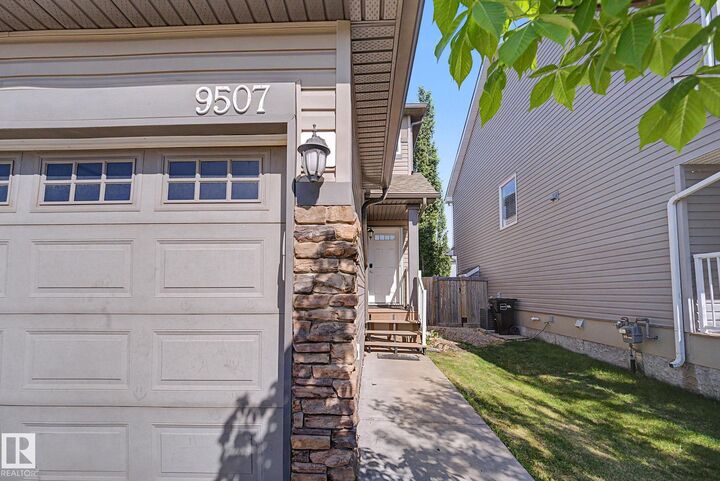 Property Photo: 9507 Simpson Crest NW AB T6R 0T8