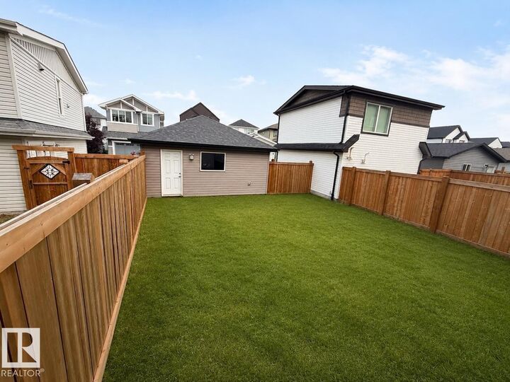 Property Photo:  2957 Coughlan Green Green SW  AB T6W 3X6 