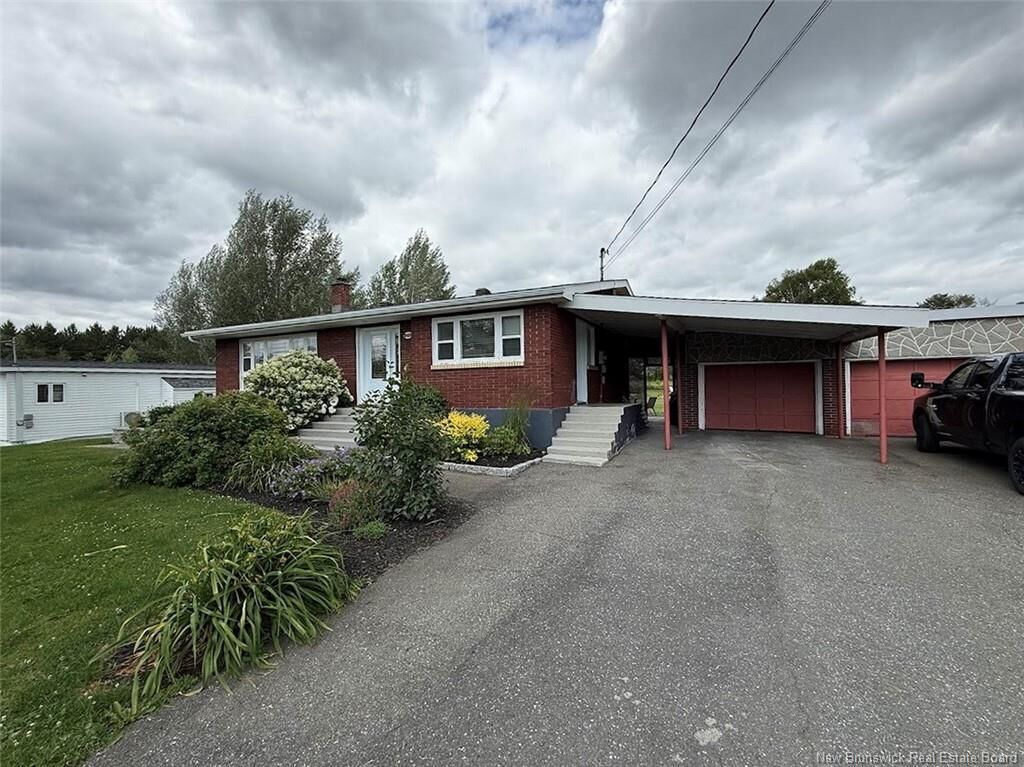Property Photo:  847 Principale Street  NB E7C 1L3 