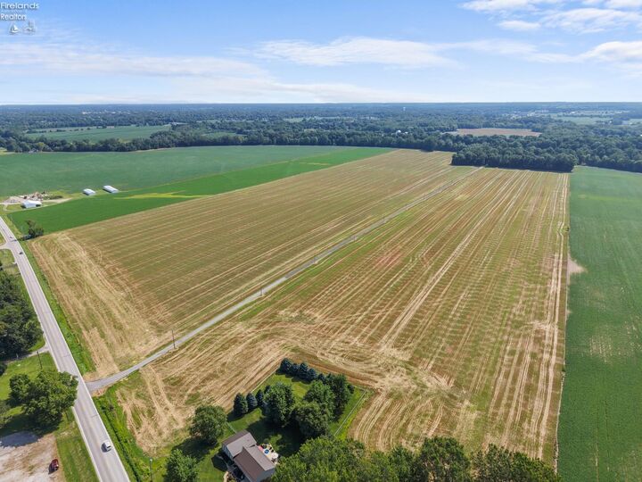 Property Photo:  3139 3143 S State Route 53  OH 44883 