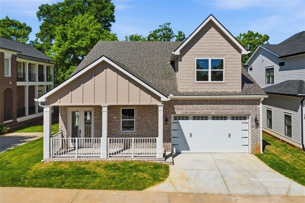 Property Photo:  2107 E Haven Drive NE  GA 30014 