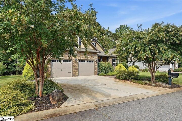 Property Photo: 3044 English Cottage Way SC 29316