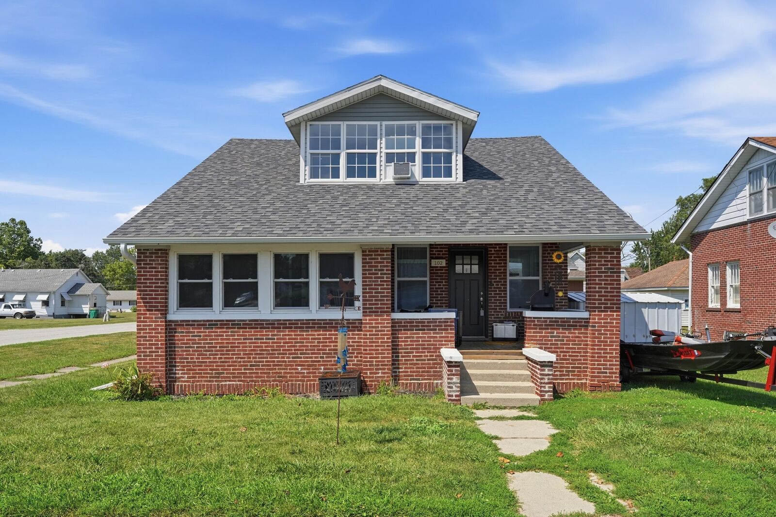 Property Photo:  102 E Washington Street  IN 47963 