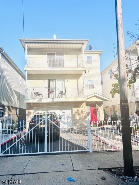 Property Photo:  87 N 6th St  NJ 07107 