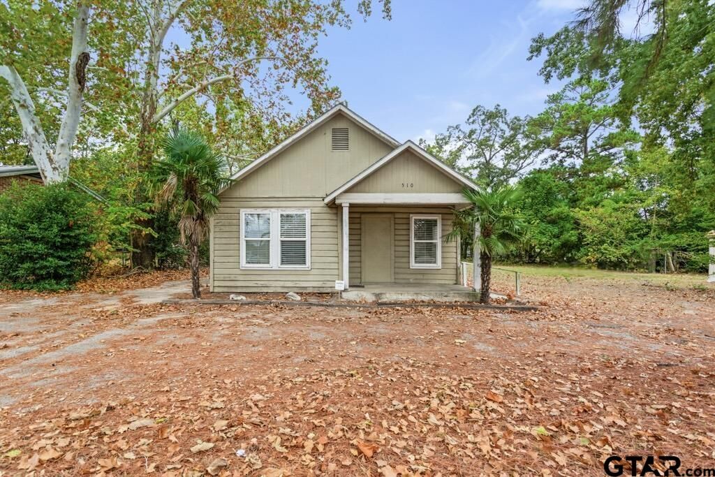 Property Photo:  510 N Main Street (Hwy 69)  TX 75771 