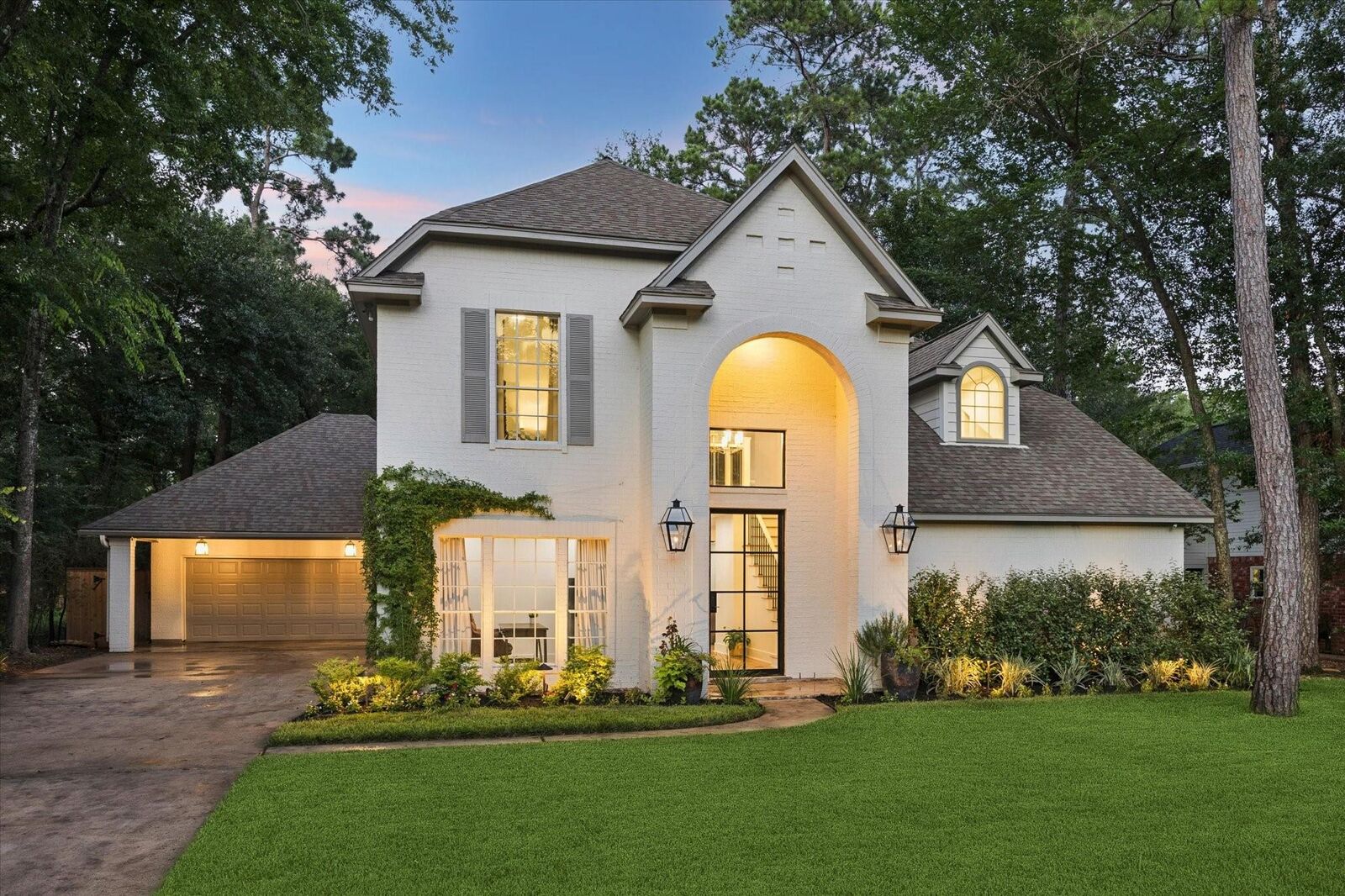 Property Photo:  14 Starviolet Street  TX 77380 