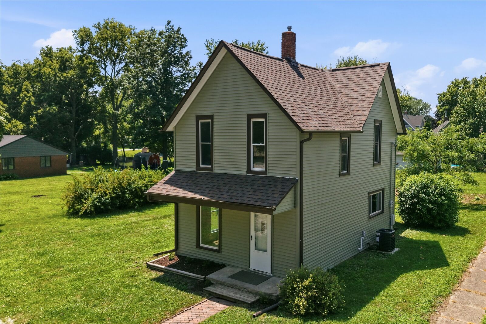 Property Photo:  119 Sycamore Street  IA 50046 