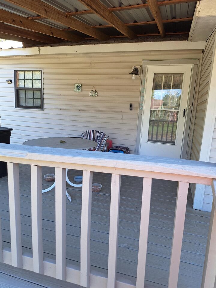 Property Photo: 1002 N North St TX 75647