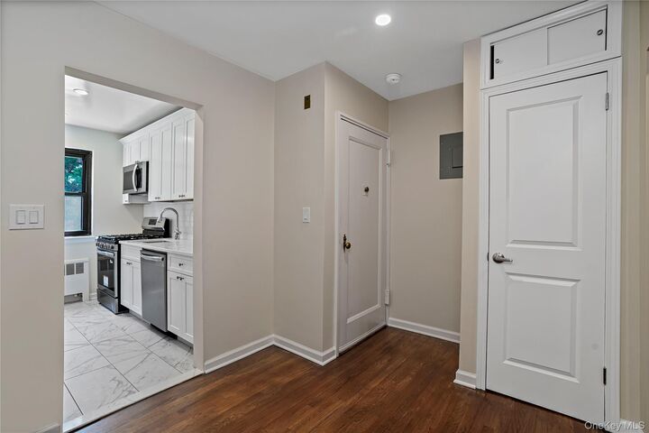 Property Photo:  129 Beacon Hill Drive F15  NY 10522 