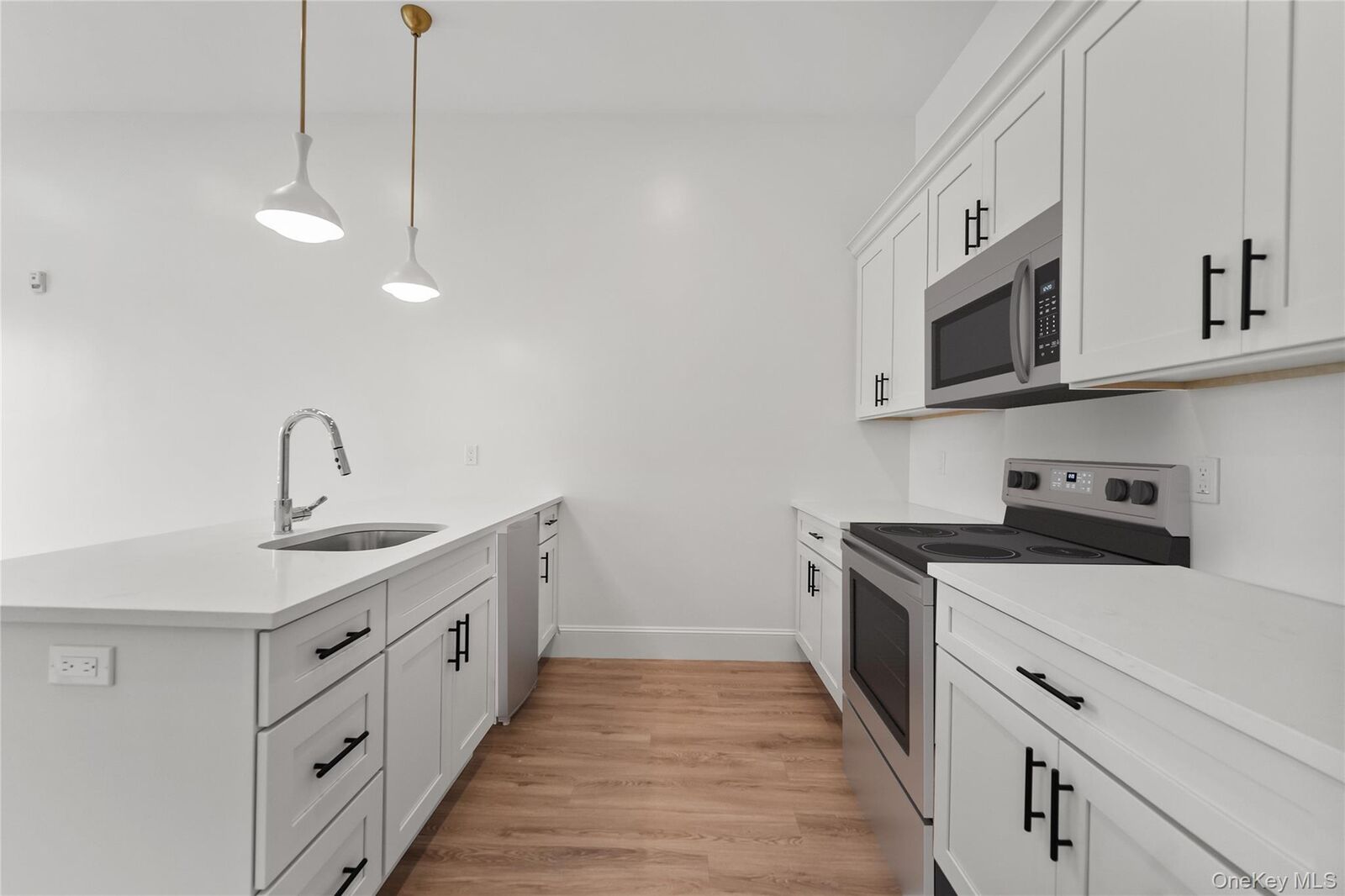 Property Photo:  48 North Street 404  NY 10940 