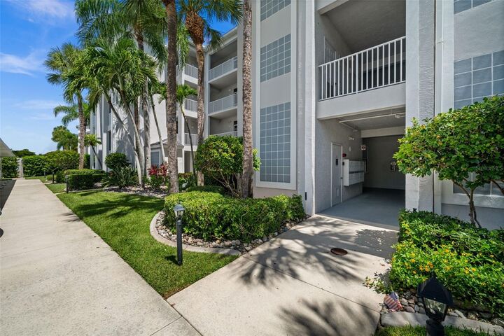 Property Photo:  10460 Washingtonia Palm Way 1342  FL 33966 