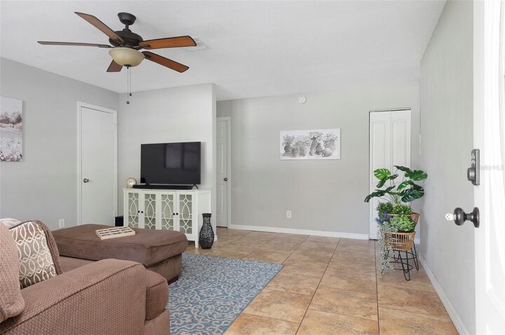 Property Photo: 1744 26th Avenue N FL 33713