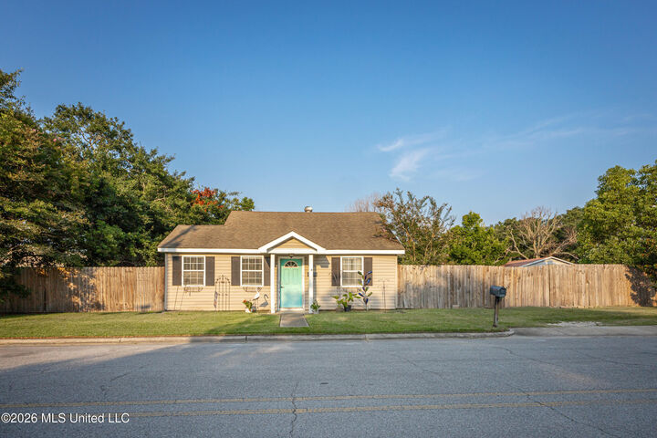 Property Photo: 1806 Roosevelt Street MS 39567