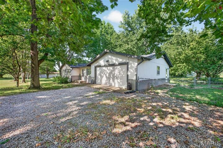 Property Photo: 16998 Kneedler Street MO 65536