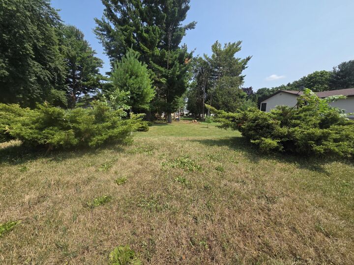 Property Photo: 409 Clinton St WI 53032