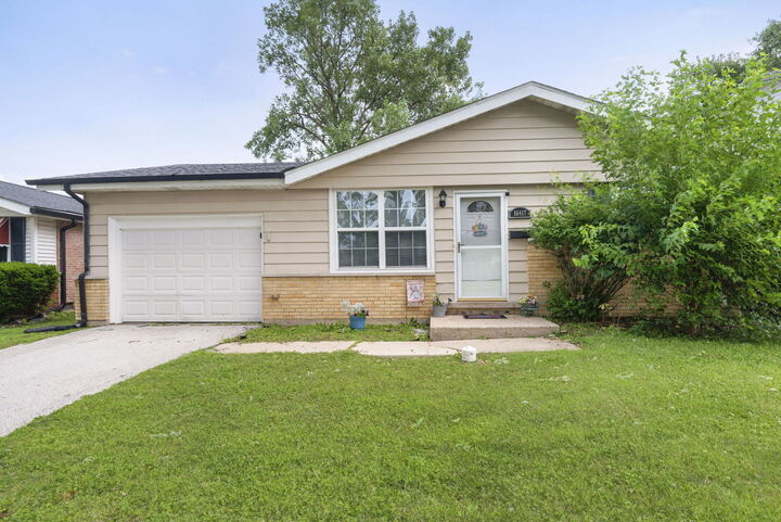 Property Photo: 16417 Harold Street IL 60452