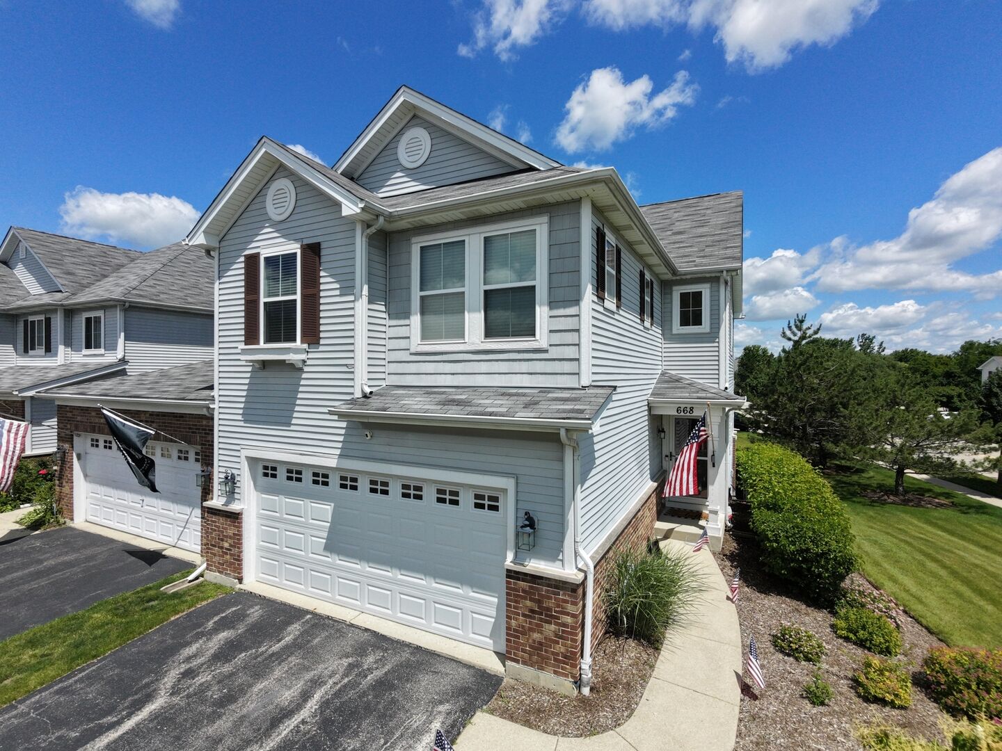 Property Photo: 668 Acadia Circle IL 60014