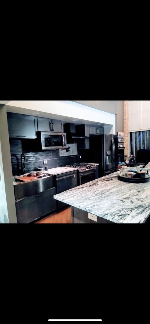 Property Photo:  2614 N Clybourn Avenue 106  IL 60614 