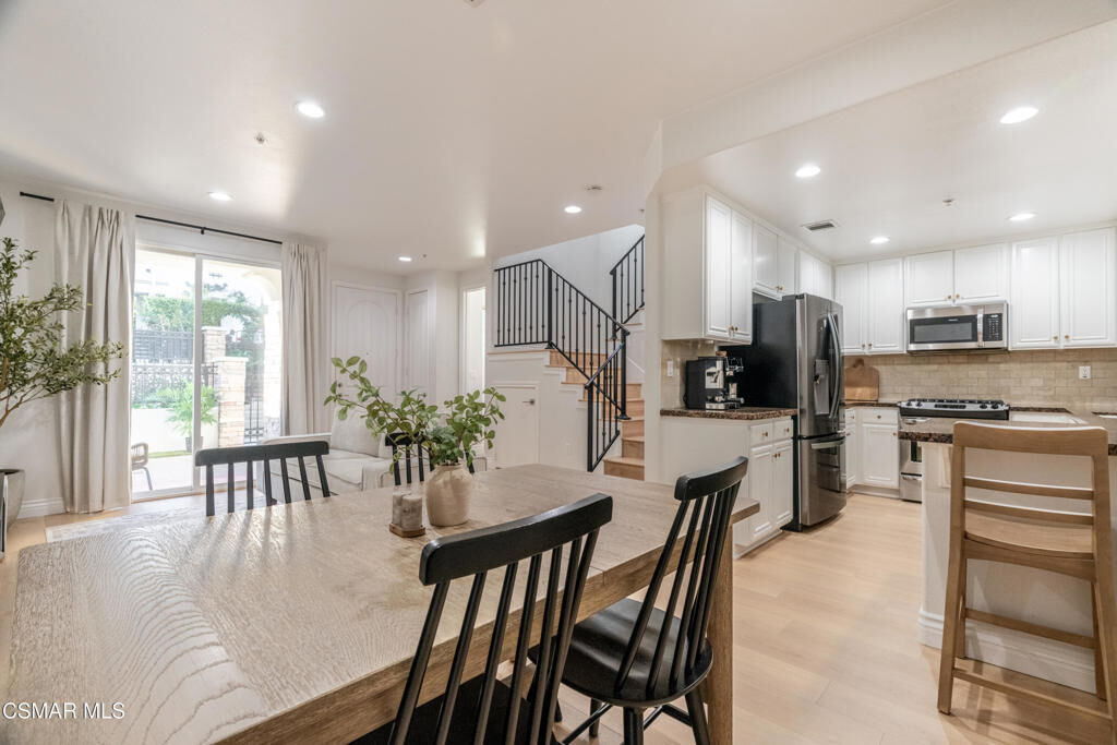 Property Photo:  1178 Vista Canyon Lane 22  CA 91320 