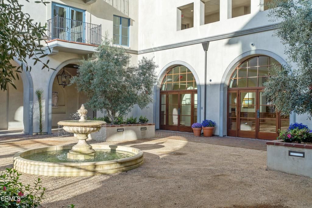 Property Photo: 88 N Oakland Avenue 606 CA 91101
