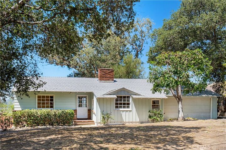 Property Photo:  3325 Crestford  CA 91001 