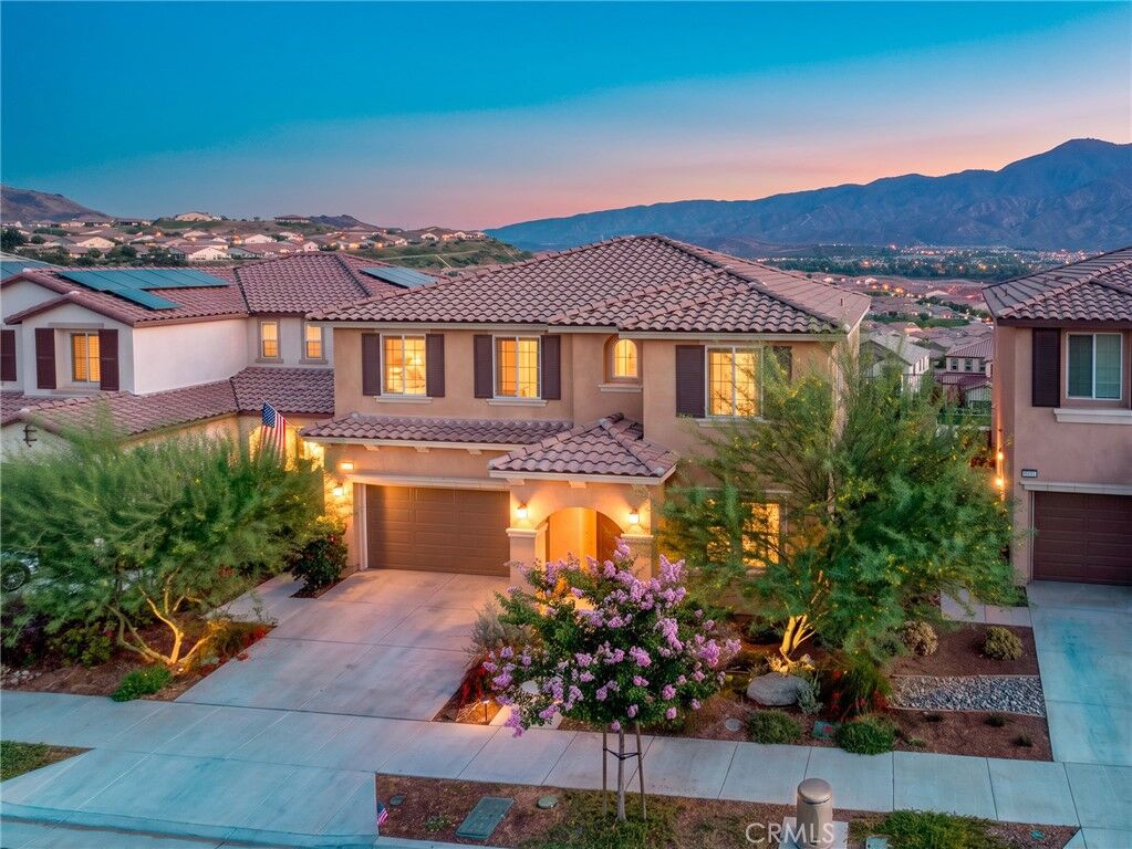 Property Photo:  11269 Finders Court  CA 92883 
